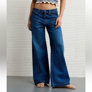 American Eagle AE Dreamy Drape Strigid Low-Rise Ultra Wide-Leg Blue Jeans NWT